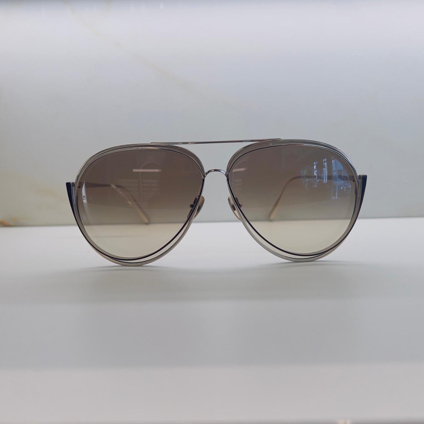 Linda Farrow - Francisco Sun