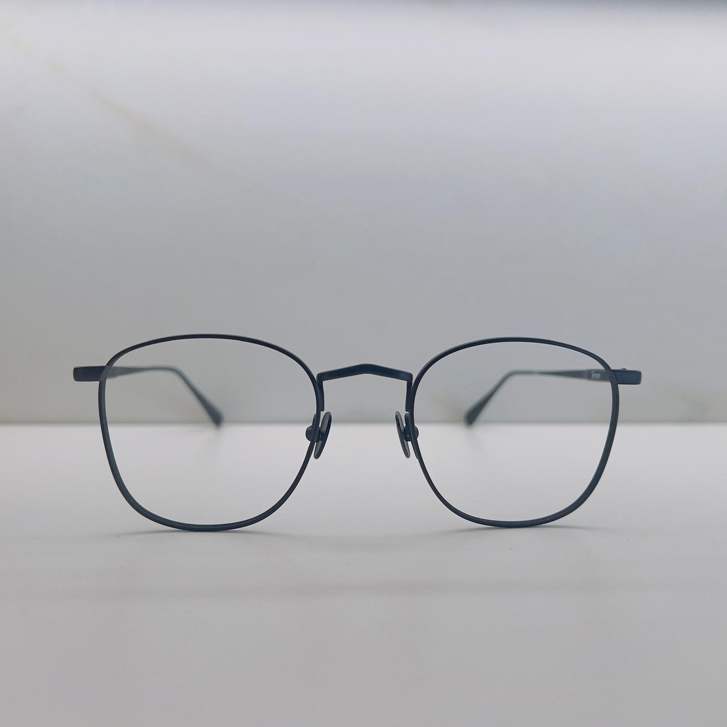 Linda Farrow - Simon